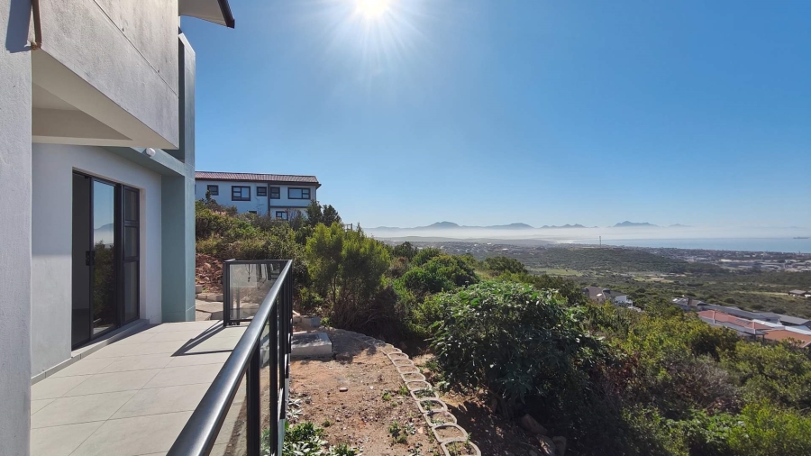 To Let 3 Bedroom Property for Rent in Island View Western Cape